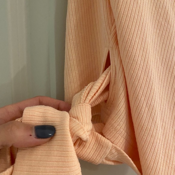 By The Way Peach side tie tank - Picture 3 of 4